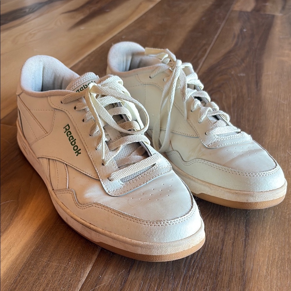 Reebok Cream Classic Sneakers Low-Top Design